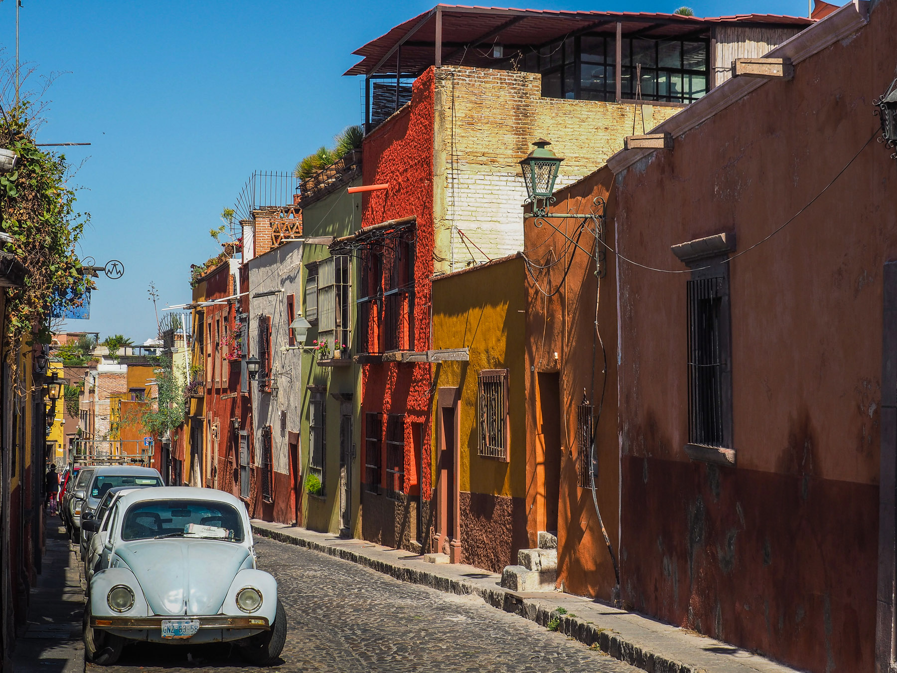 Viele alte VW Käfer sieht man in den Straßen von Mexiko