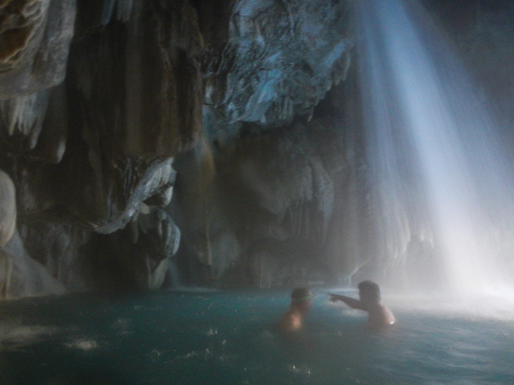 Wasserfall in der Grotte